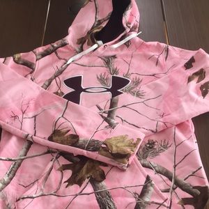 Hoodie. Realtree. Under armour.